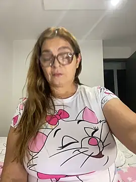 AntonellaAlondra4 online show from 01.04.25