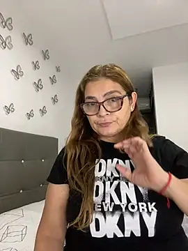 AntonellaAlondra4 online show from 01.05.25