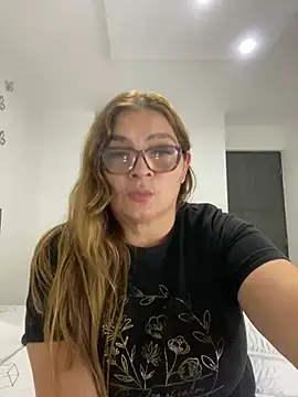 AntonellaAlondra4 online show from 01.11.25