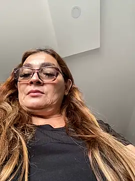 AntonellaAlondra4 online show from 02.17.25