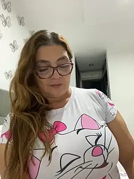 AntonellaAlondra4 online show from 02.25.25