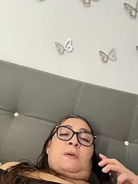 AntonellaAlondra4 online show from 05.19.26