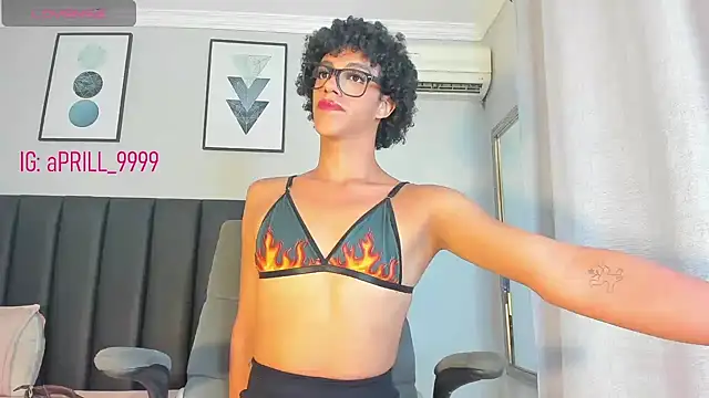 APRILL FOXX online show from 09.20.25