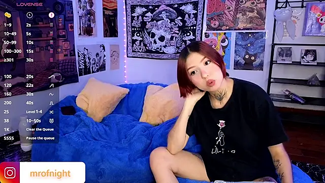 kitty of nighttt online show from 02.13.25