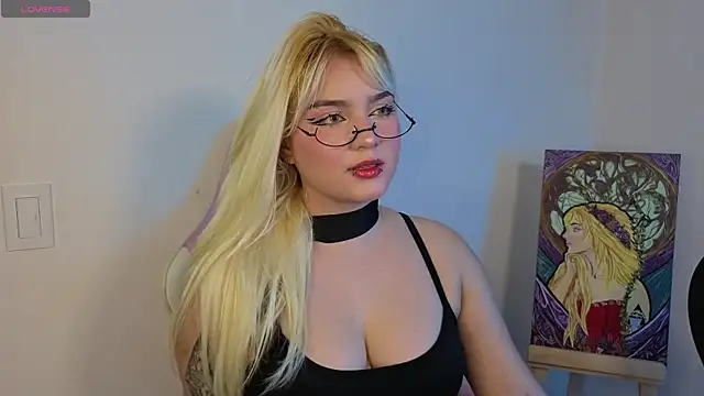 Snapshot of Pretty__zoe chatting on 12.28.24 Pretty  zoe online show from 12.28.24