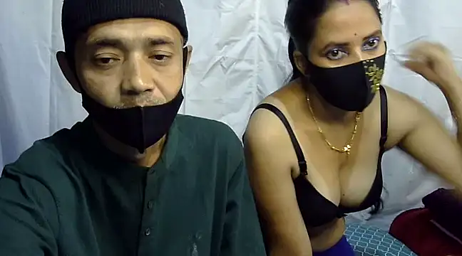 Snapshot of Pramila_Manish chatting on 01.04.25 Pramila Manish online show from 01.04.25