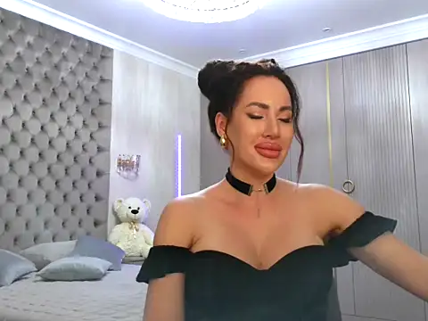 TianaPosh online show from 01.24.25