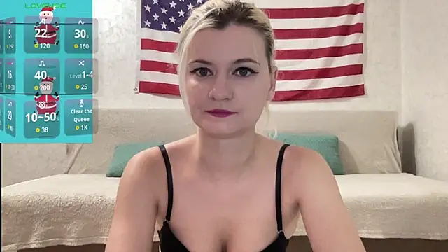 Onika Love online show from 01.13.25