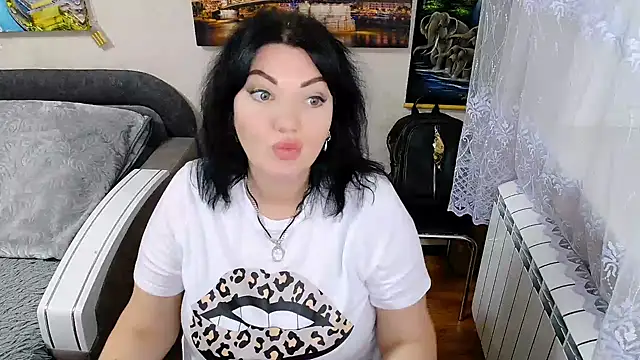 Lady Boom Wild  online show from 11.22.25