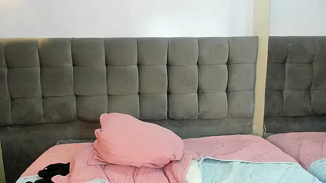 Snapshot of Yayittha chatting on 12.24.24 Yayittha online show from 12.24.24