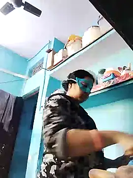 Snapshot of bobbyronak chatting on 01.25.25 bobbyronak online show from 01.25.25