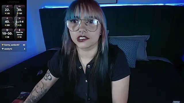 Snapshot of Veronica_Goddes chatting on 03.17.25 Veronica Goddes online show from 03.17.25