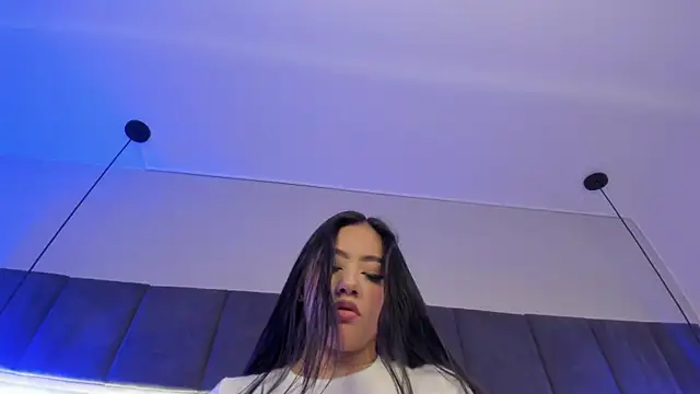 nicolle pierce online show from 01.25.25