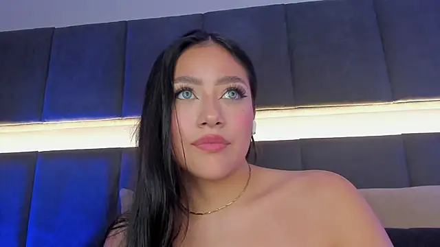 nicolle pierce online show from 02.19.25