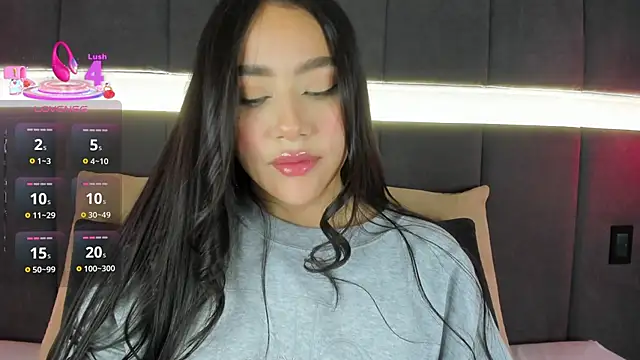 nicolle pierce online show from 09.13.25