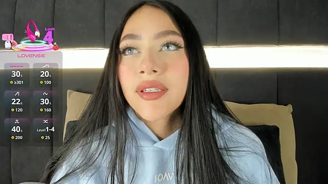 nicolle pierce online show from 09.18.25