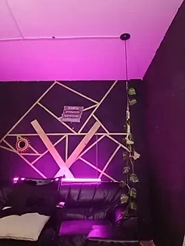 Gelena Black online show from 11.19.25