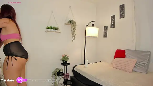 Snapshot of sara_sweet9 chatting on 09.24.25 sara sweet9 online show from 09.24.25