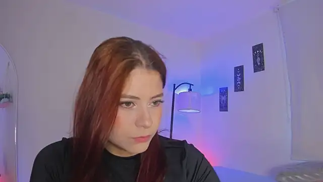 Snapshot of sara_sweet9 chatting on 10.28.25 sara sweet9 online show from 10.28.25