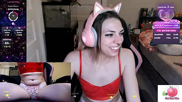 Snapshot of KSwonderland6 chatting on 02.02.25 KSwonderland6 online show from 02.02.25