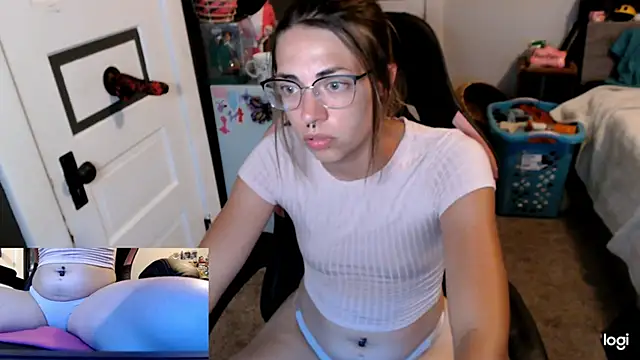 Snapshot of KSwonderland6 chatting on 09.14.25 KSwonderland6 online show from 09.14.25