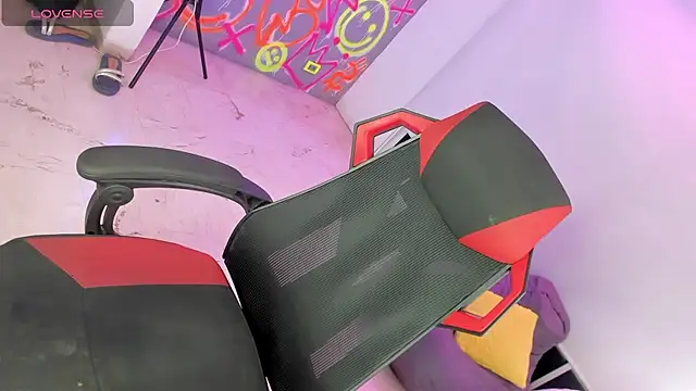 GEANNAROSE online show from 03.22.25