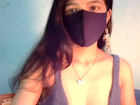 Cute Alaina online show from 01.17.25