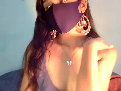 Cute Alaina online show from 01.18.25