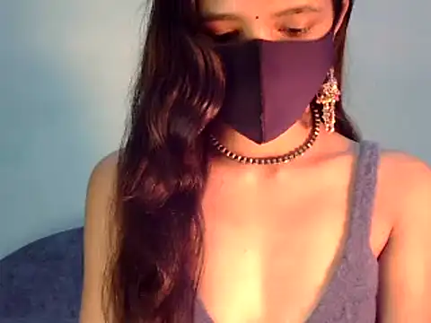 Cute Alaina online show from 01.21.25