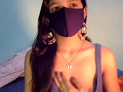 Cute Alaina online show from 01.21.25