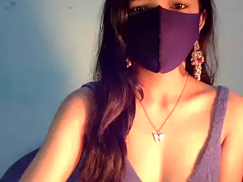 Cute Alaina online show from 01.22.25