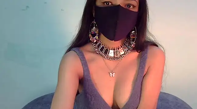 Cute Alaina online show from 02.17.25