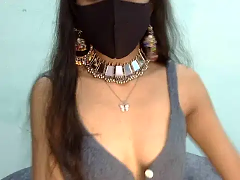 Cute Alaina online show from 02.20.25
