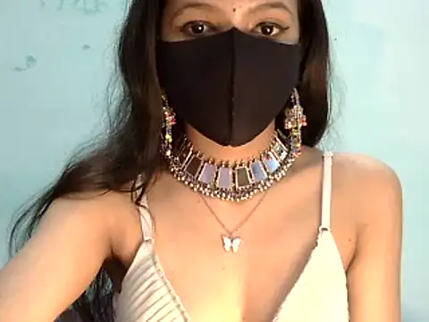 Cute Alaina online show from 02.27.25