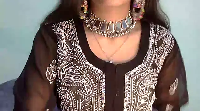 Cute Alaina online show from 02.28.25