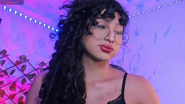 Heka Prudence online show from 01.29.25