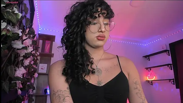 Heka Prudence online show from 03.11.25