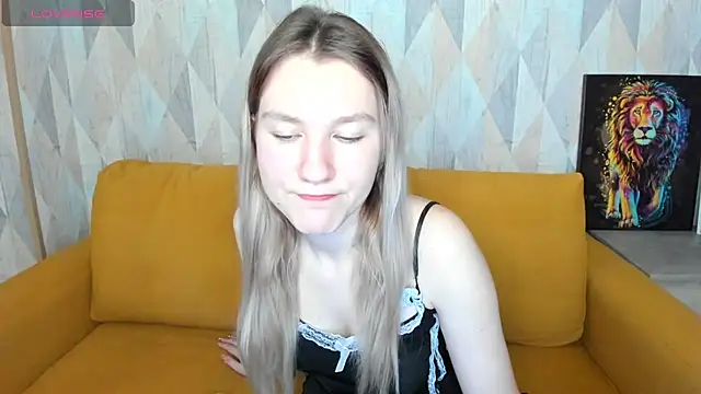 Snapshot of Mariel_Brown chatting on 01.04.25 Mariel Brown online show from 01.04.25