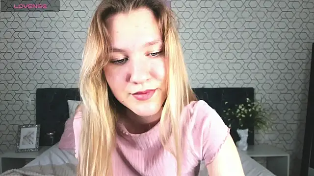 Snapshot of Mariel_Brown chatting on 01.06.25 Mariel Brown online show from 01.06.25