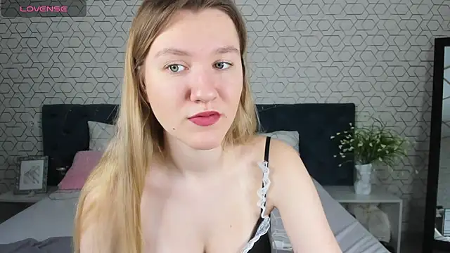 Snapshot of Mariel_Brown chatting on 01.12.25 Mariel Brown online show from 01.12.25