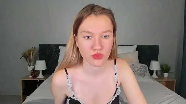 Snapshot of Mariel_Brown chatting on 01.15.25 Mariel Brown online show from 01.15.25