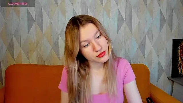Snapshot of Mariel_Brown chatting on 01.20.25 Mariel Brown online show from 01.20.25