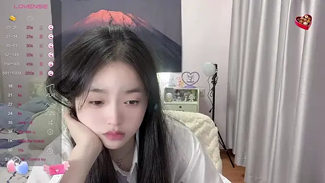 Snapshot of Mia-6688 chatting on 02.04.25 Mia-6688 online show from 02.04.25