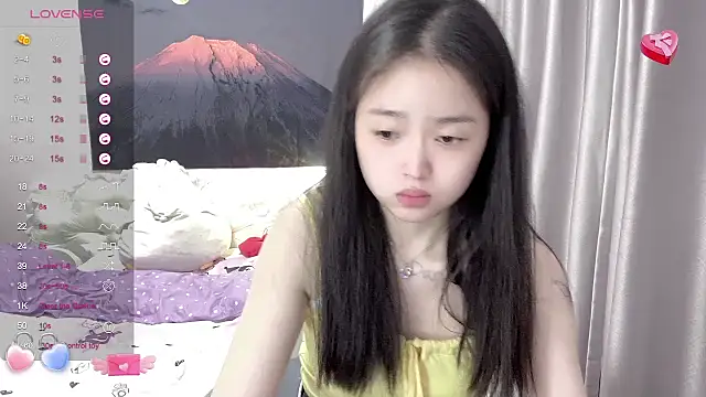 Snapshot of Mia-6688 chatting on 03.10.25 Mia-6688 online show from 03.10.25