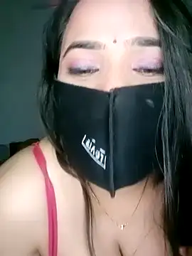 ZARINA JACK online show from 12.12.24