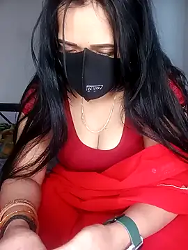 ZARINA JACK online show from 01.04.25