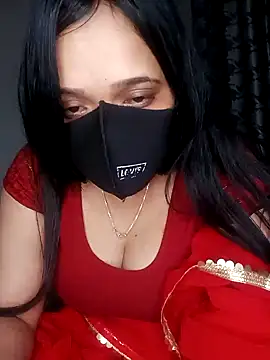 ZARINA JACK online show from 01.04.25