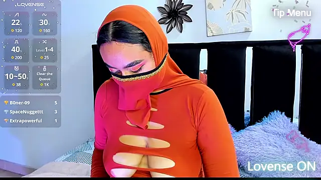 Mia Hajar online show from 12.11.24