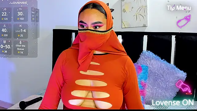 Mia Hajar online show from 12.13.24