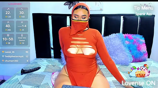 Mia Hajar online show from 02.03.25